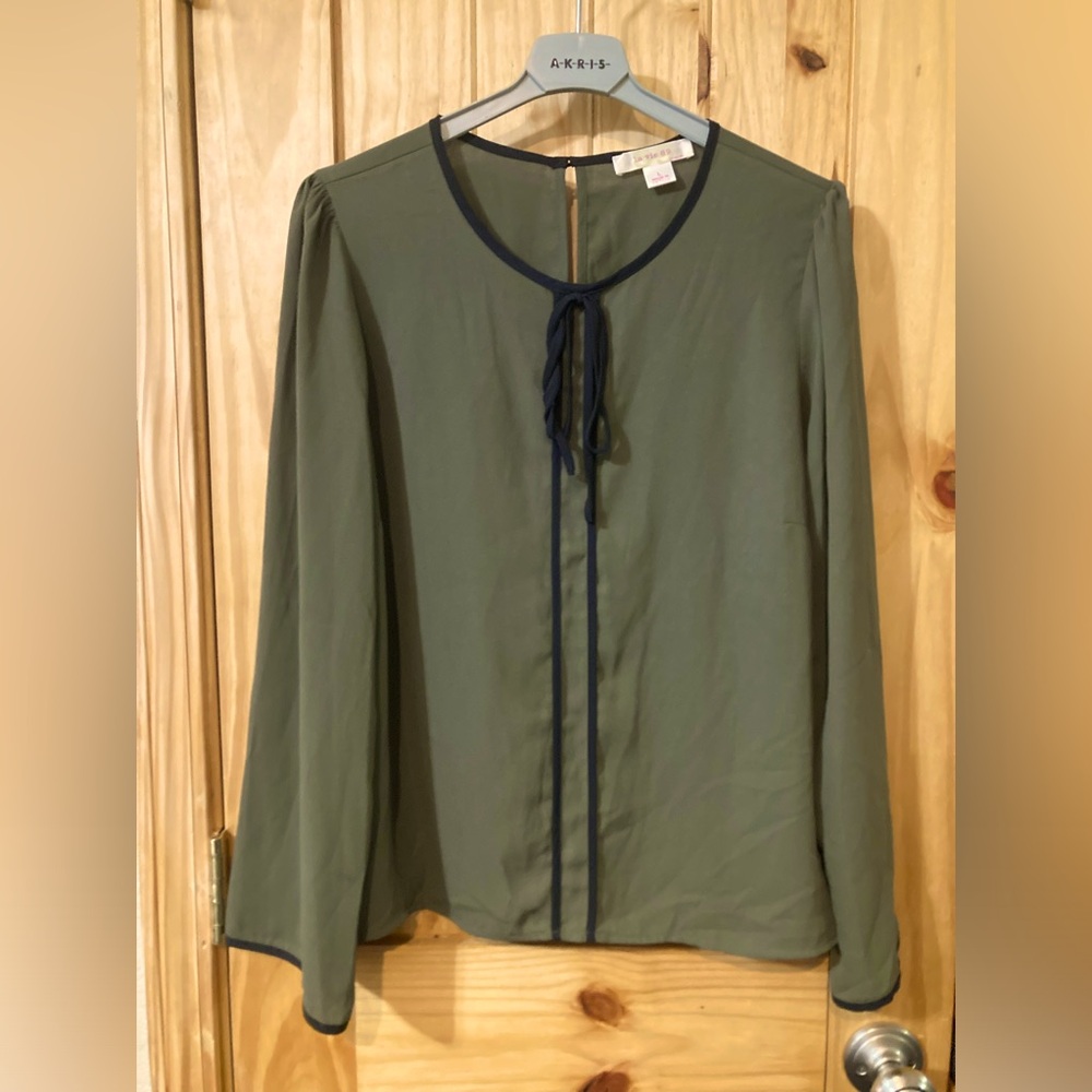La Vie 89 size L long-sleeved olive green blouse